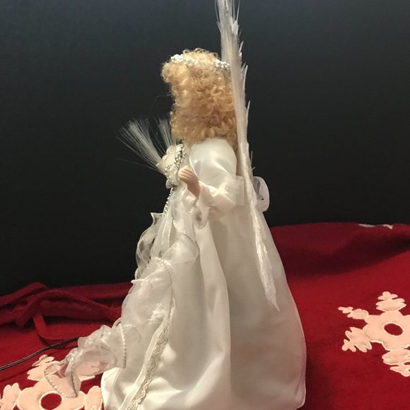 Fibre Optic Ivory Christmas Angel 13 inches tall - Picture 6 of 11